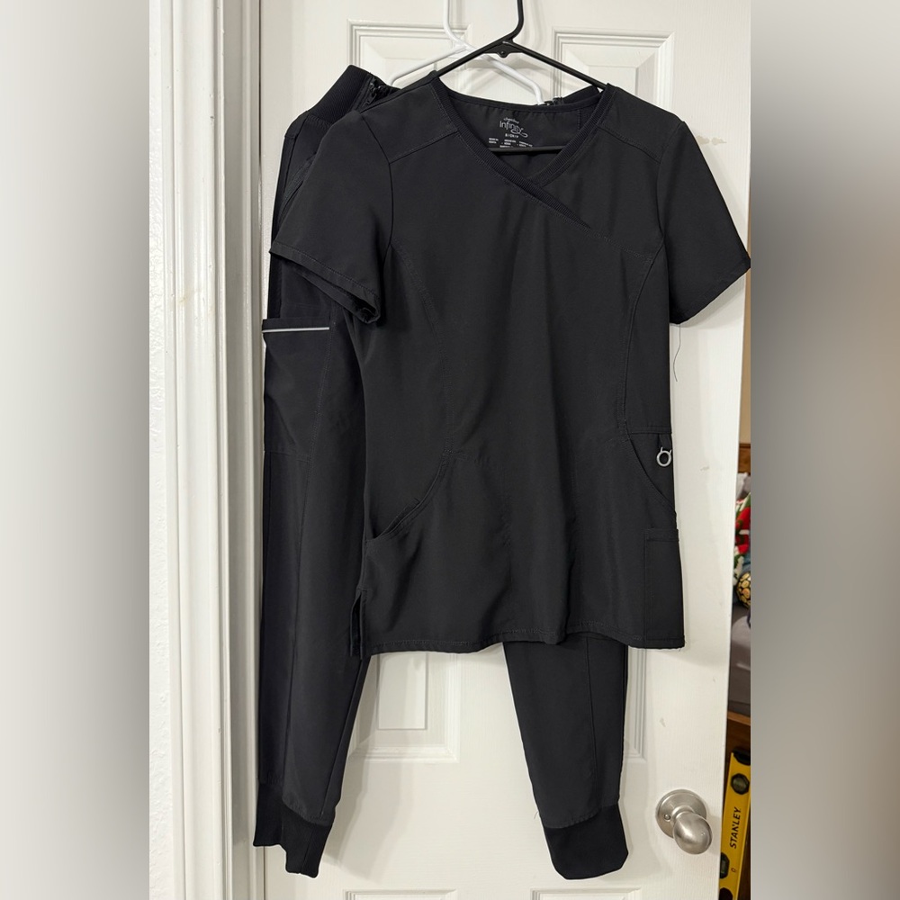 Cherokee Infinity Black V-Neck Scrub Top